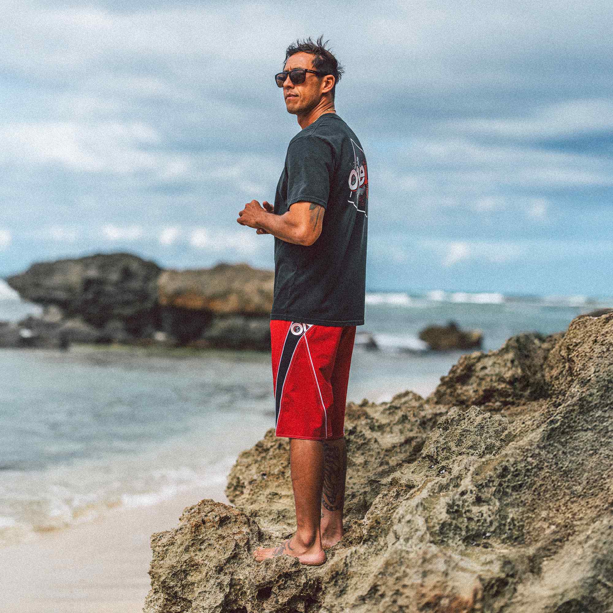 Askew T-Shirt - Black