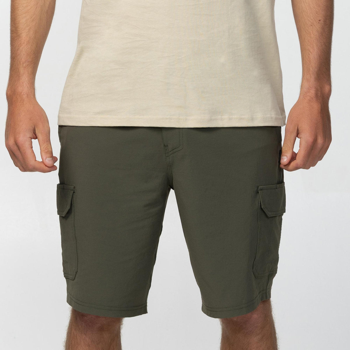 Men's TRVLR Cargo Hybrid 20" Hybrid Short - Army